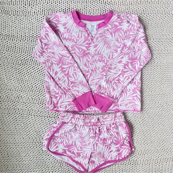 GAP Other - GAP Kids Pink and White Leaf Print Girls Top and Shorts Size Medium